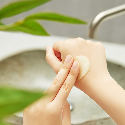 Yuja Niacin Brightening Peeling Gel - Focallure™ Arabia